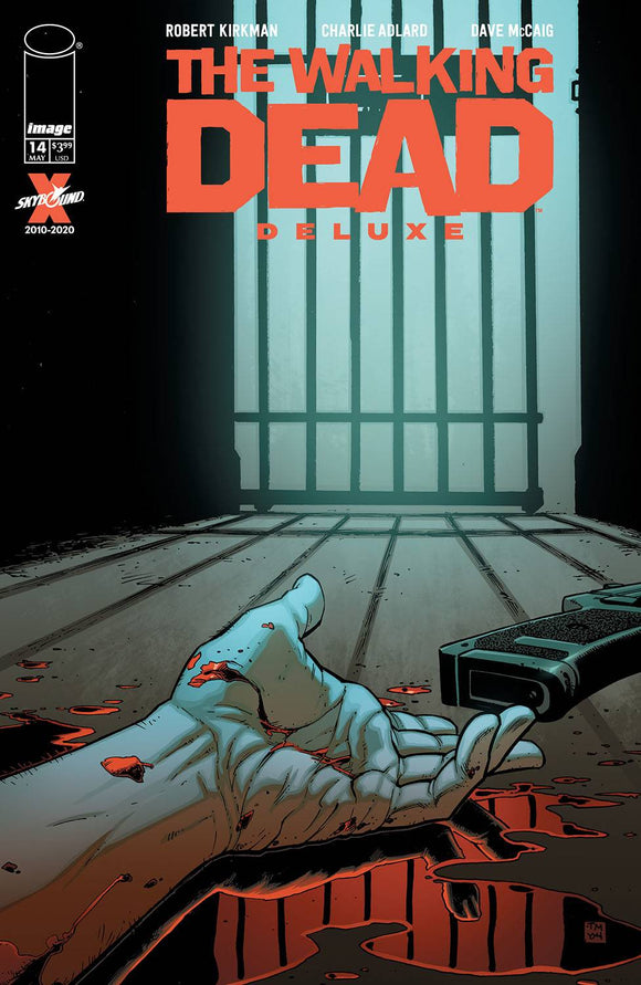 Walking Dead Dlx #14 Cvr B Moore & Mccaig - Comics